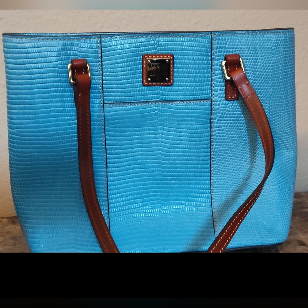 Dooney & Bourke Embodied Leather small Lexington